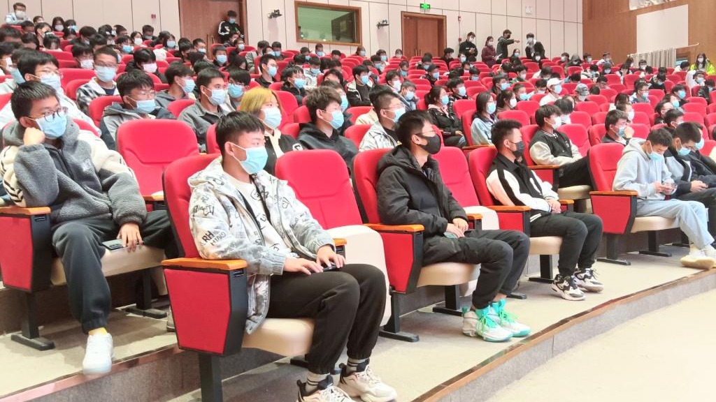 beat365中文官方网站电气与电子工程学院举行2023届毕业生动员大会