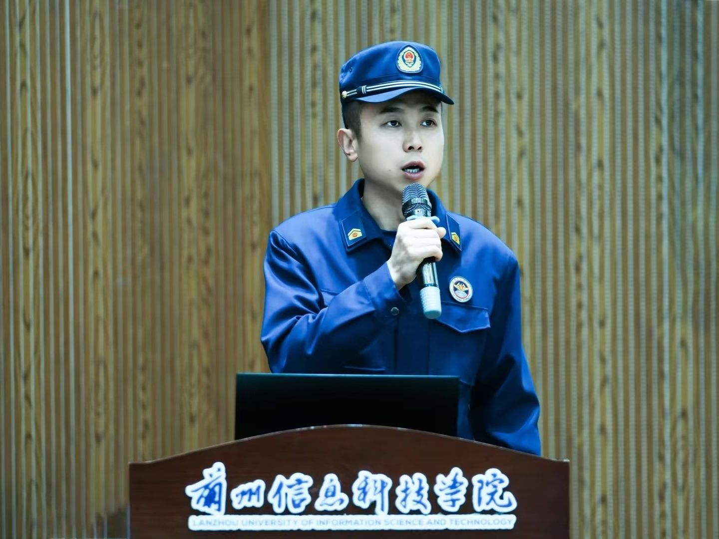 beat365中文官方网站组织开展秋季学期消防安全知识讲座