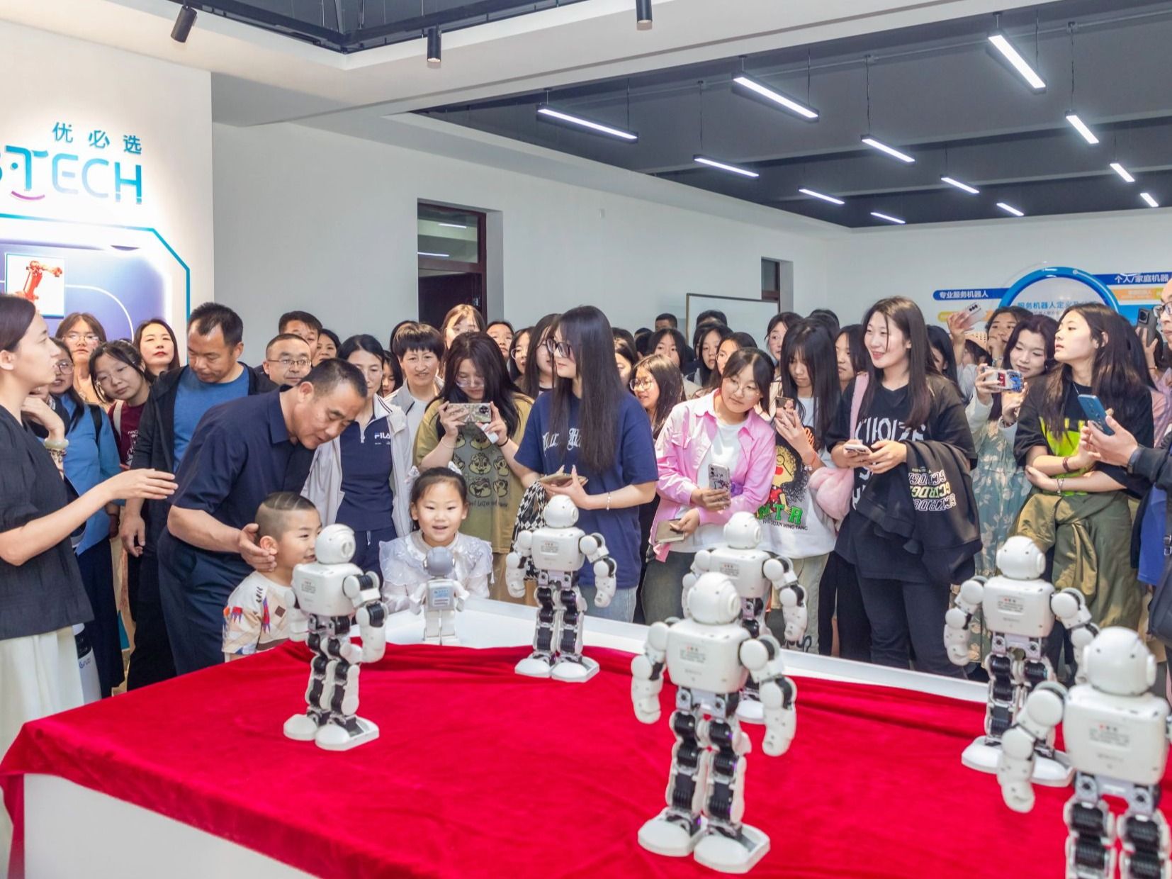 沉浸式体验研学，直击beat365中文官方网站2024校园开放日现场