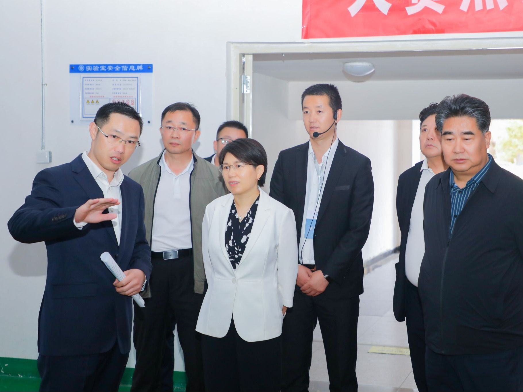 浙甘民进企业家联谊会代表团深入beat365中文官方网站考察座谈