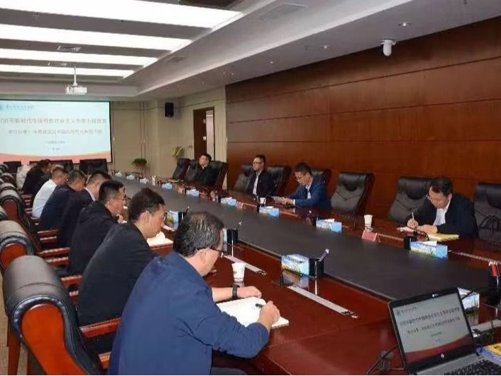 beat365中文官方网站马克思主义学院院长张喆受邀前往兰州新区管委会开展主题教育宣讲