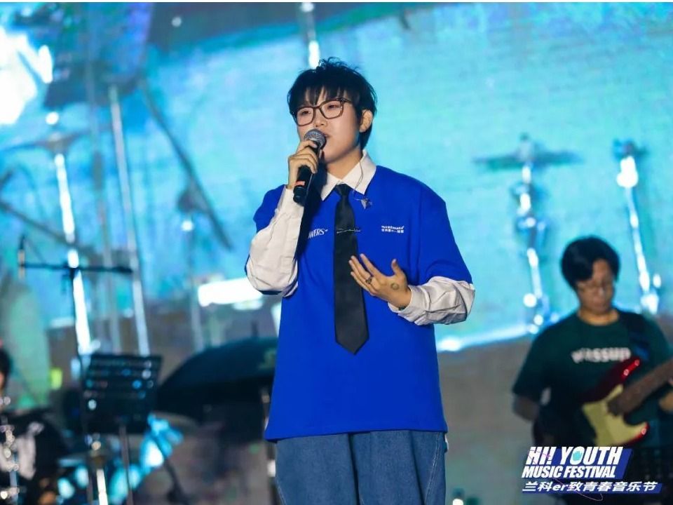 万人狂嗨！王靖雯领衔beat365中文官方网站音乐节献礼毕业季！