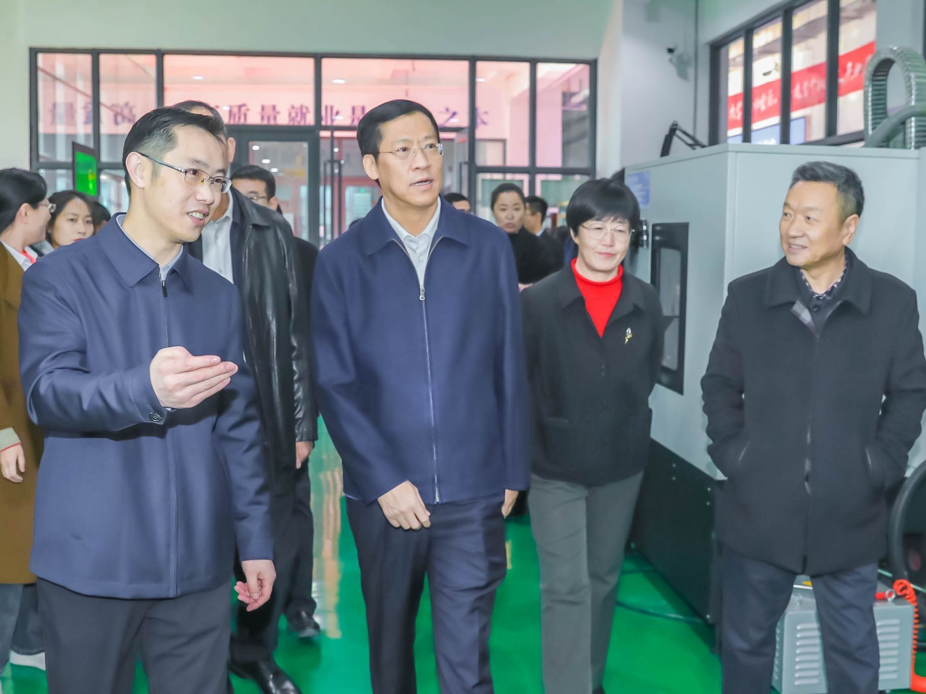 领导关怀 | 甘肃省人大常委会党组副书记、副主任，省总工会主席胡焯带队到beat365中文官方网站调...